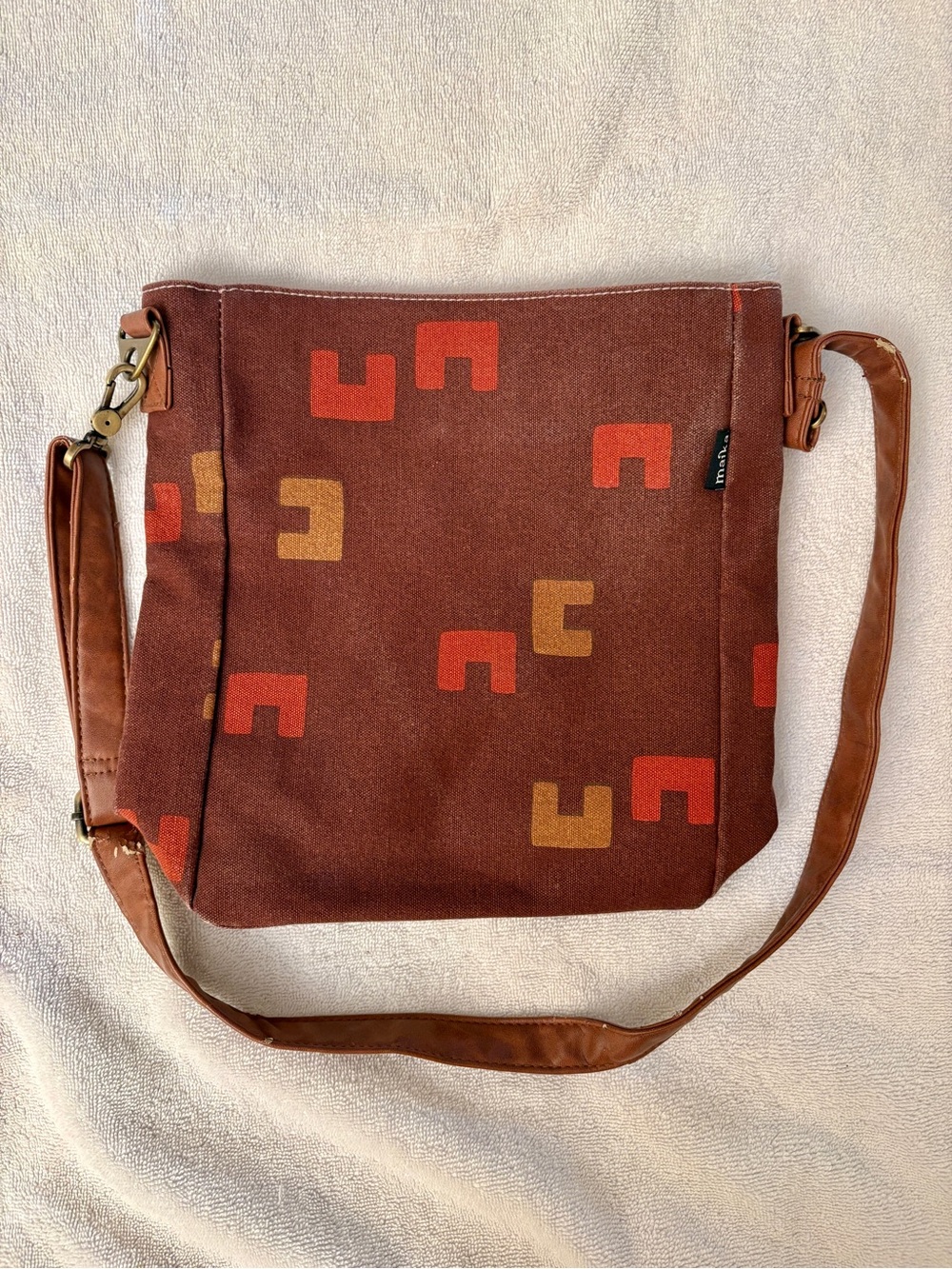 Maika Canvas Crossbody Bag Brown Geometric Print Adjustable Strap Boho Purse